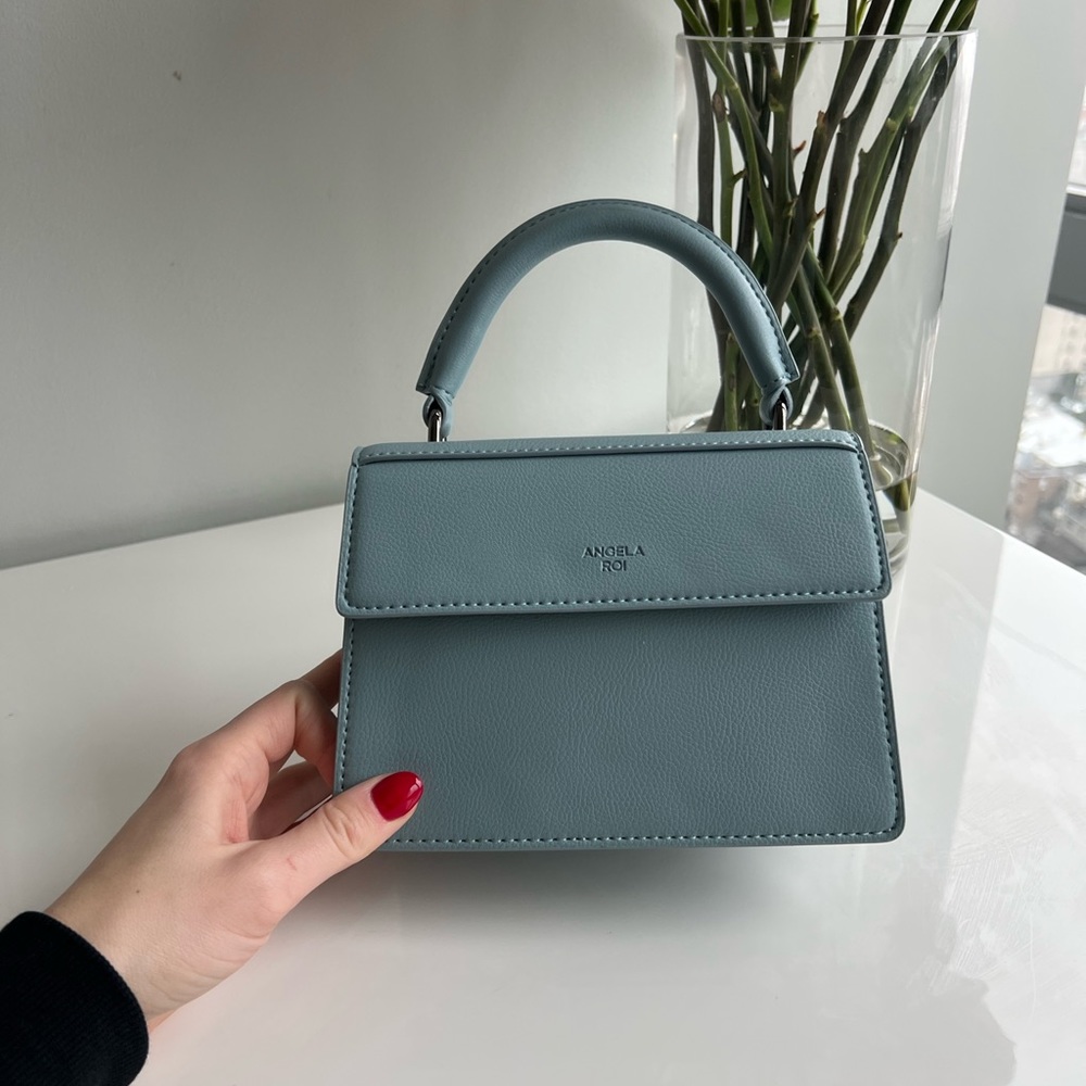 Crossbody bag in blue